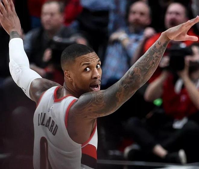 关于波特兰开拓者迎足总杯关键赛；冲刺阶段再遭质疑；话题不断；轮换策略成焦点的信息